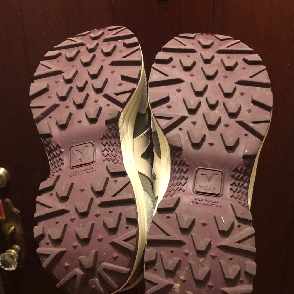 Veja Women's Sneakers in Olive, Beige & Mauve - Picture 6 of 7